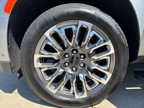 Certified 2024 GMC Yukon Denali Ultimate AWD/4WD image 11