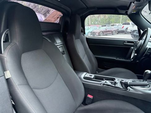 Used 2015 MAZDA MX-5 Miata Club image 23
