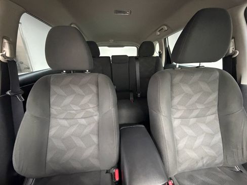 Used 2016 Nissan Rogue SV image 8