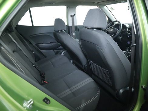 Used 2023 Hyundai Venue SEL FWD image 35