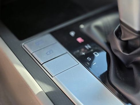 Used 2023 Hyundai Elantra SEL image 29