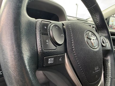 Used 2016 Toyota RAV4 XLE image 24