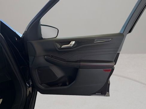 Used 2025 Ford Escape ST-Line image 34