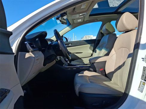 Used 2017 Kia Optima EX w/ Premium Package image 11