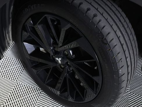 Used 2024 Mitsubishi Outlander SE Black Edition FWD image 41