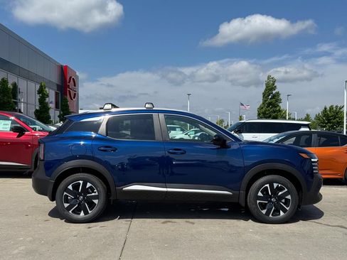 New 2026 Nissan Kicks SV w/ Cold Weather Package AWD/4WD image 7