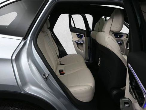 Certified 2025 Mercedes-Benz GLC 300 4MATIC image 22