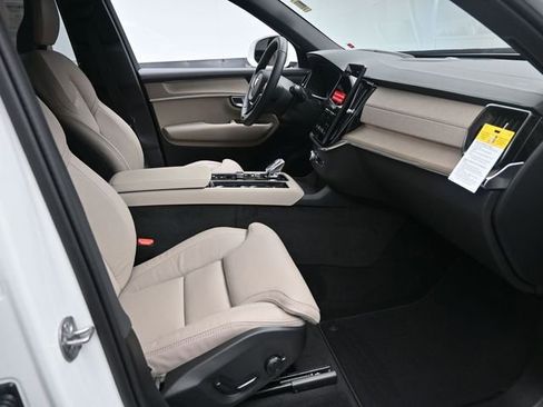 Used 2026 Volvo XC90 B6 Ultra image 30