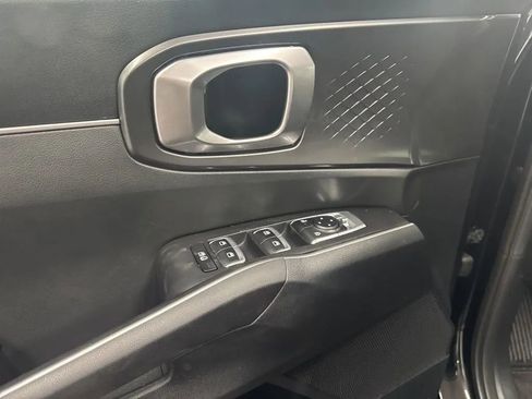 Used 2025 Kia Sorento EX AWD/4WD image 10
