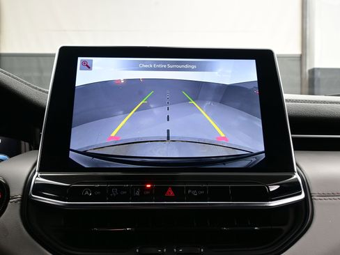 Used 2025 Jeep Compass Limited w/ Elite Group image 18