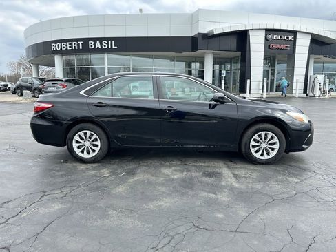Used 2017 Toyota Camry LE image 9