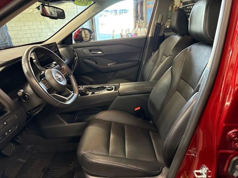 Certified 2024 Nissan Rogue SL w/ SL Premium Package image 11