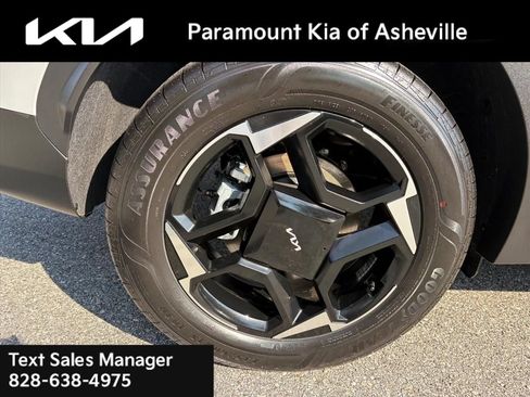 Certified 2026 Kia Sportage EX w/ EX Panoramic Sunroof Package AWD/4WD image 30