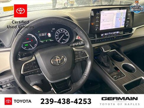 Certified 2021 Toyota Sienna Limited FWD image 18