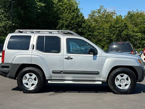 Used 2015 Nissan Xterra S w/ Value Package RWD image 3