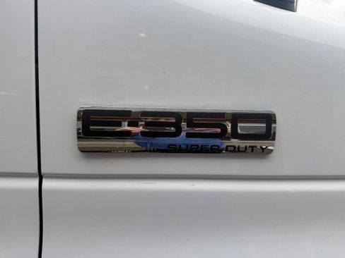 Used 2013 Ford E-350 and Econoline 350 Super Duty Wagon w/ Shuttle Bus Prep Pkg image 20