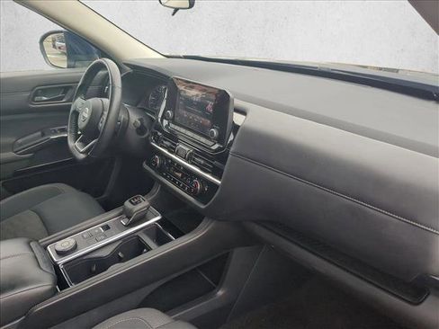 Used 2025 Nissan Pathfinder SV AWD/4WD image 22