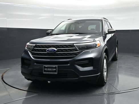 Used 2023 Ford Explorer XLT RWD image 56