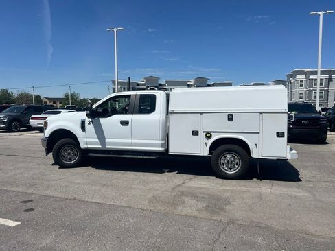 Used 2022 Ford F250 XL w/ Power Equipment Group AWD/4WD image 10