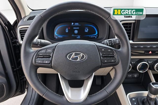 Used 2024 Hyundai Venue SEL FWD image 14