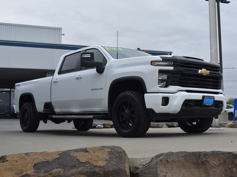 Certified 2025 Chevrolet Silverado 2500 LT w/ Convenience Package image 3