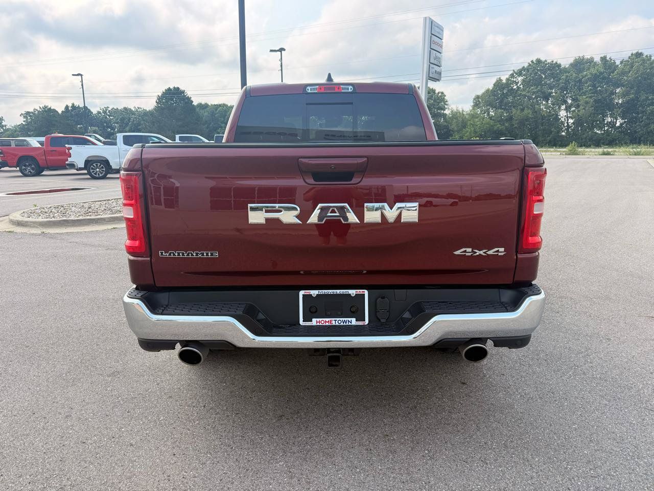 Used 2025 RAM 1500 Laramie AWD/4WD image 4