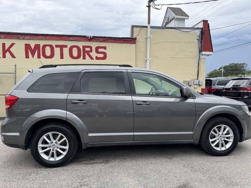 Used 2013 Dodge Journey SXT w/ Popular Equipment Group FWD image 9