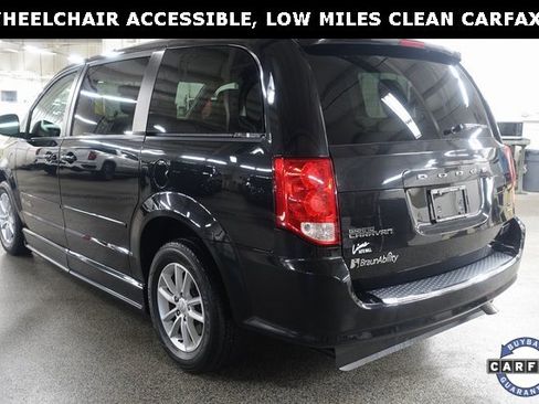 Used 2015 Dodge Grand Caravan SXT w/ UConnect Hands-Free Group image 5