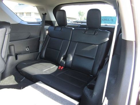 Used 2024 Ford Explorer Limited image 22