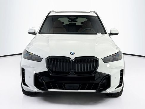New 2026 BMW X5 xDrive40i w/ M Sport Package AWD/4WD image 2