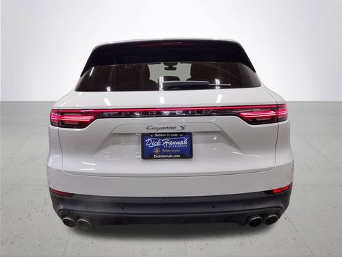 Used 2019 Porsche Cayenne S image 12