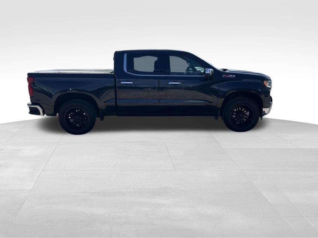Used 2024 Chevrolet Silverado 1500 LTZ AWD/4WD image 8