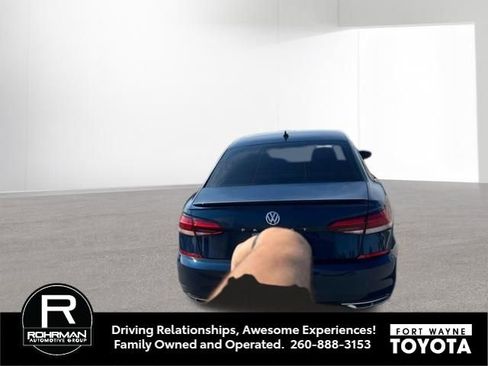 Used 2021 Volkswagen Passat 2.0T R-Line FWD image 6