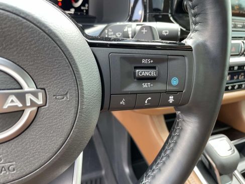 Used 2022 Nissan Pathfinder Platinum w/ Cargo Package FWD image 26