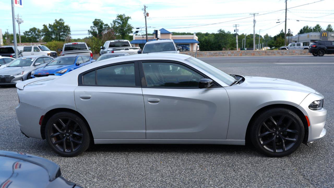 Used 2021 Dodge Charger SXT w/ Blacktop Package RWD image 4