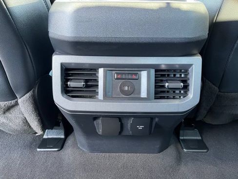 Used 2024 Ford F350 Lariat w/ Lariat Ultimate Package AWD/4WD image 20