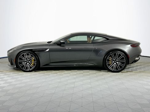 Used 2024 Aston Martin DB12 image 17