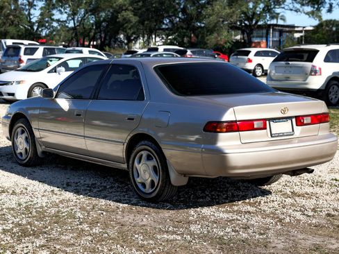 Used 1997 Toyota Camry CE image 5