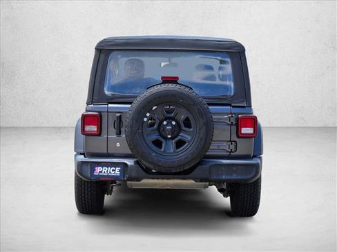 Used 2018 Jeep Wrangler Sport AWD/4WD image 6