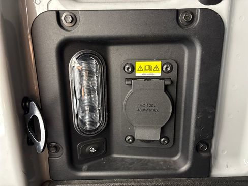 Certified 2023 Ford Maverick Tremor AWD/4WD image 32