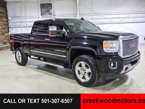 Used 2015 GMC Sierra 2500 Denali w/ Duramax Plus Package AWD/4WD image 2