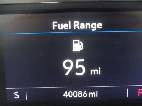 Used 2021 Cadillac XT4 Premium Luxury FWD image 11