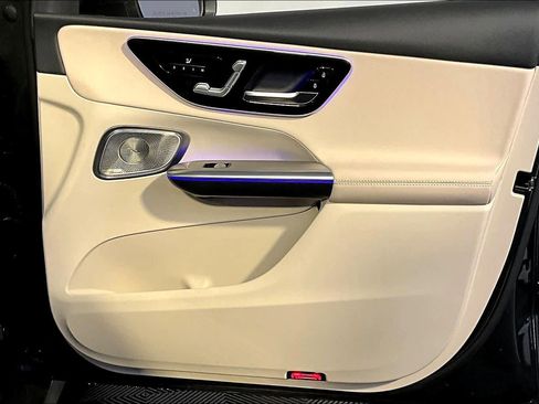 Used 2026 Mercedes-Benz GLC 300 4MATIC image 23