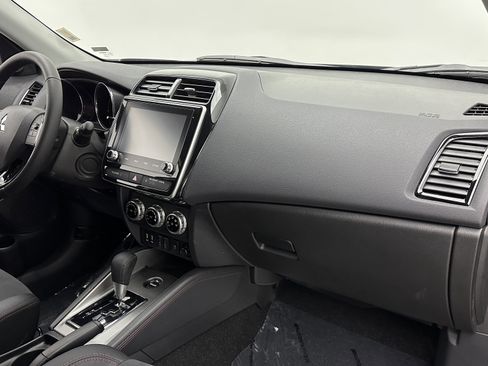 Used 2025 Mitsubishi Outlander Sport SE image 33