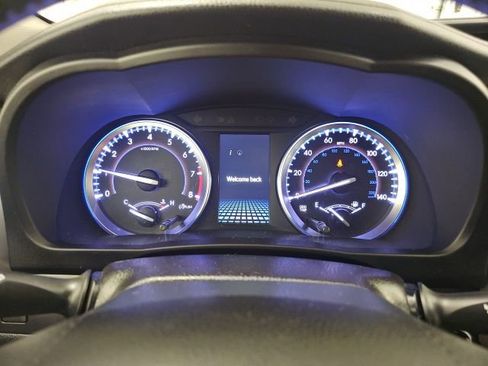 Used 2018 Toyota Highlander SE image 20