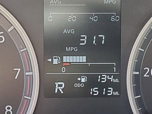 Used 2025 Nissan Versa S w/ Trunk Package image 29