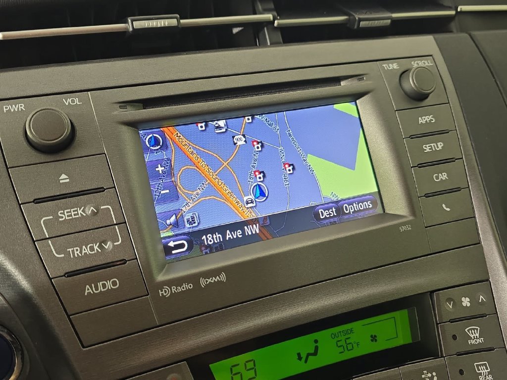 Used 2015 Toyota Prius Persona Series FWD image 18