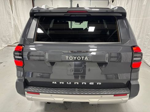 Used 2026 Toyota 4Runner Limited AWD/4WD image 5