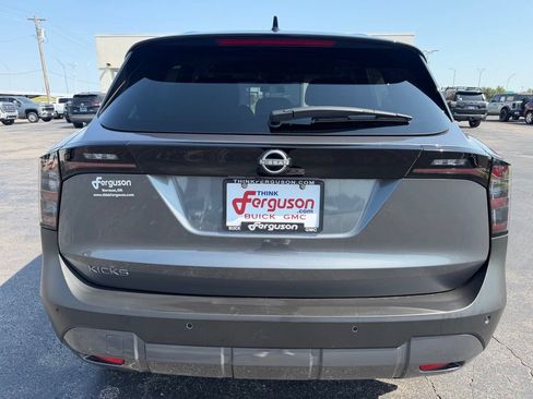 Used 2025 Nissan Kicks SV FWD image 15