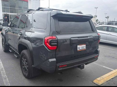 Used 2025 Toyota 4Runner SR5 AWD/4WD image 3